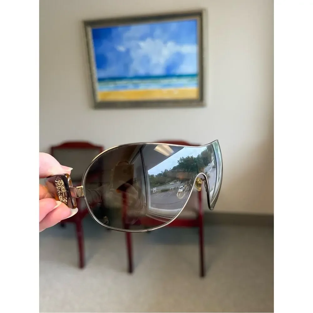 Vintage Y2K Versace 2061-B Tortoiseshell Shield Sunglasses Brown Gradient Lenses